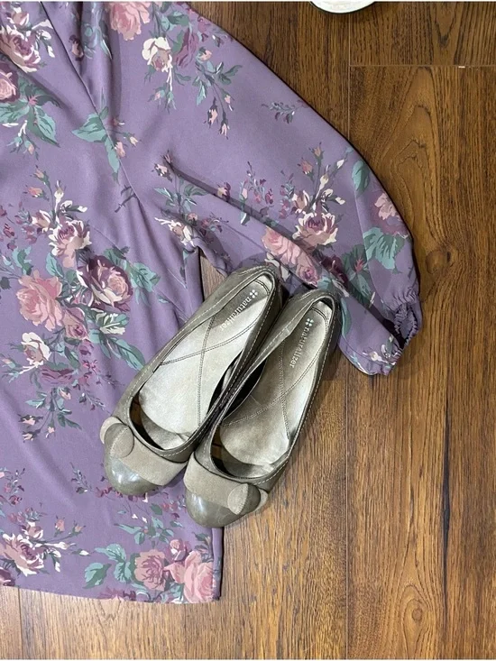 Naturalizer ‘Hasten’ Taupe/Gray Ballet Flats - Picture 9 of 10